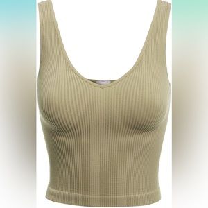 NWT. Women's Four-Way Stretch V-Neck Ribbed Seamless Crop Top. Sage Green.